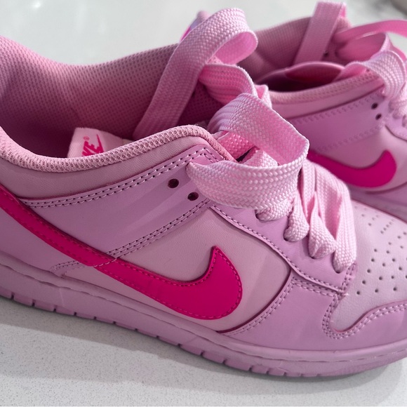 Nike Dunk Low triple pink “Barbie” sneakers- fits women sz 8.5 - Picture 8 of 11